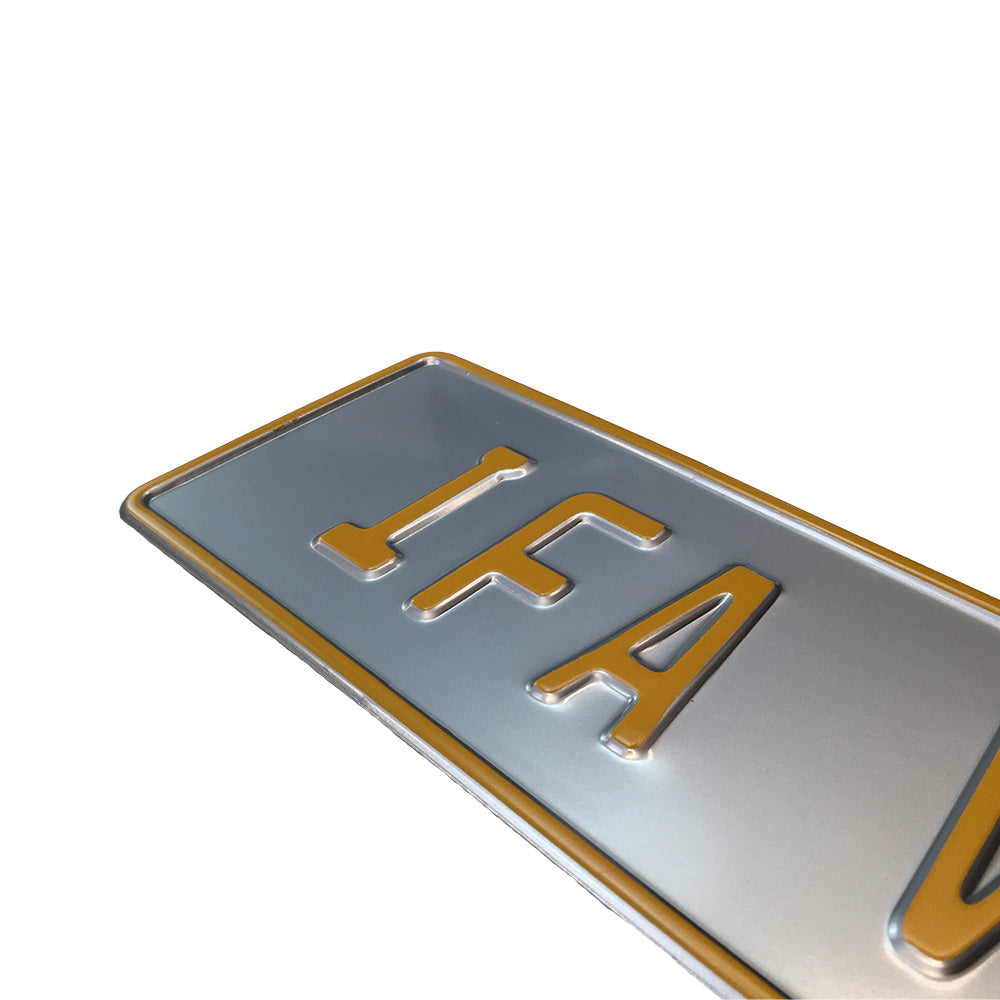 Personalisierbares Aluminiumschild – in vielen Farben und Designs