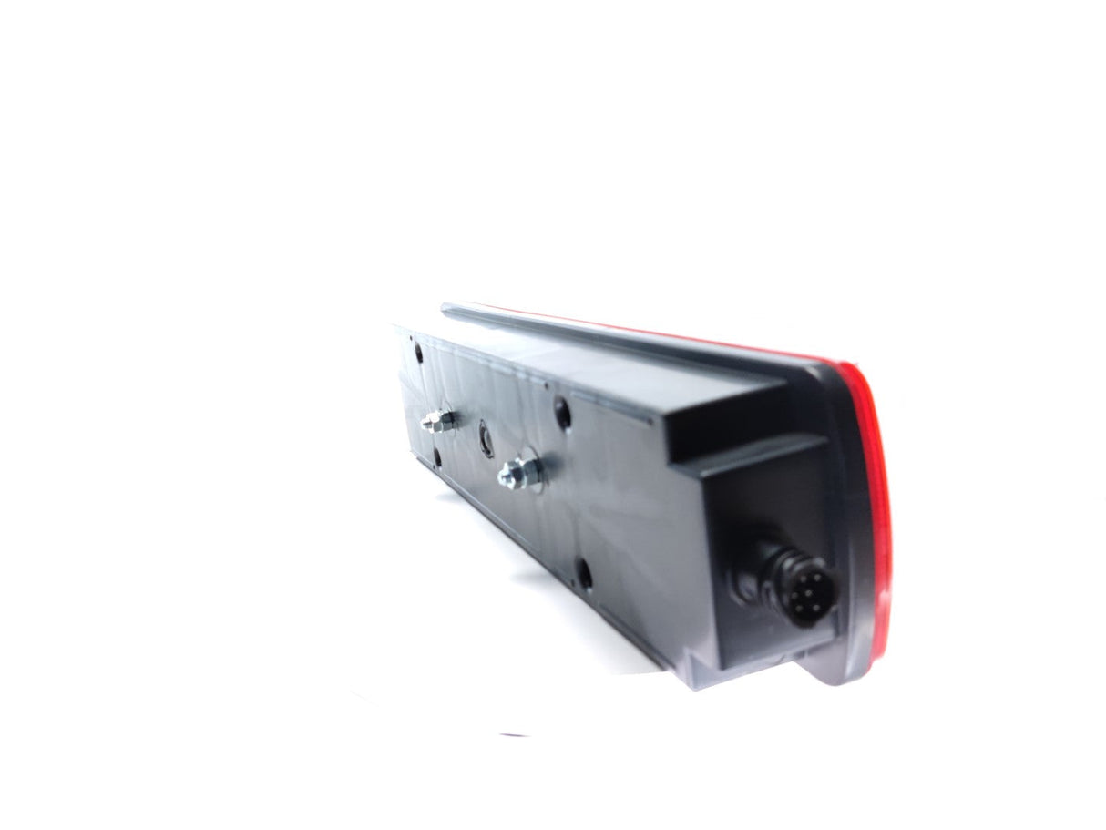 Piloto trasero de 7 cámaras para Scania R - Esquina redondeada