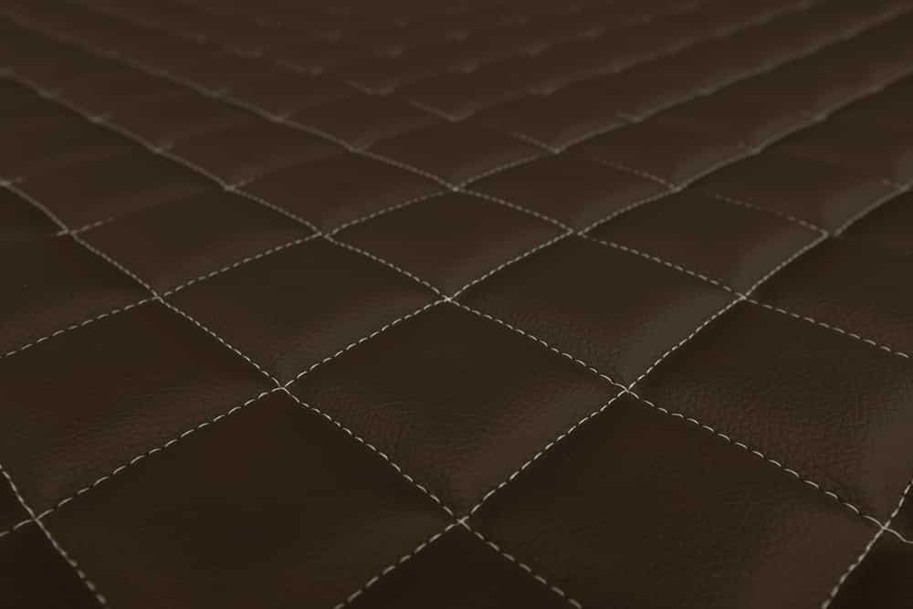 Tapete em couro sintético matelassado para MAN TGX Automático (2018-2020) – Versão com uma gaveta