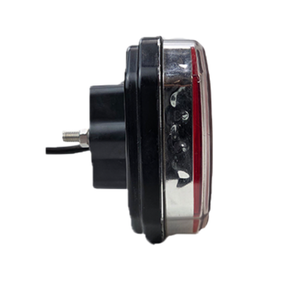 LED Rückleuchte mit 6 Funktionen – Nebel- und Rückfahrlicht, mit Dreiecksreflektor, 12/24V