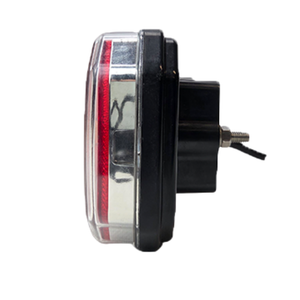 LED Rückleuchte mit 6 Funktionen – Nebel- und Rückfahrlicht, mit Dreiecksreflektor, 12/24V