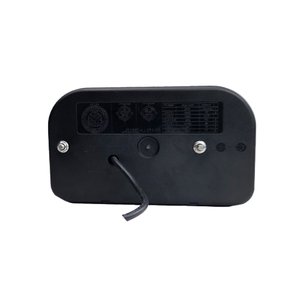 Luz Traseira LED 5 Funções com Prisma Triangular – Retangular